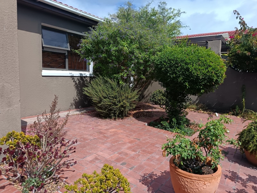4 Bedroom Property for Sale in Athlone Western Cape